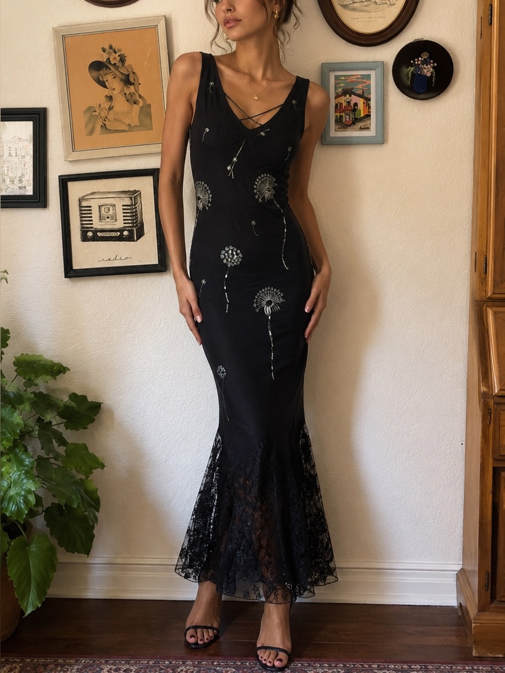 Sue Wong Black Embroidered Floral Lace-Hem Slip Dress vintage y2k